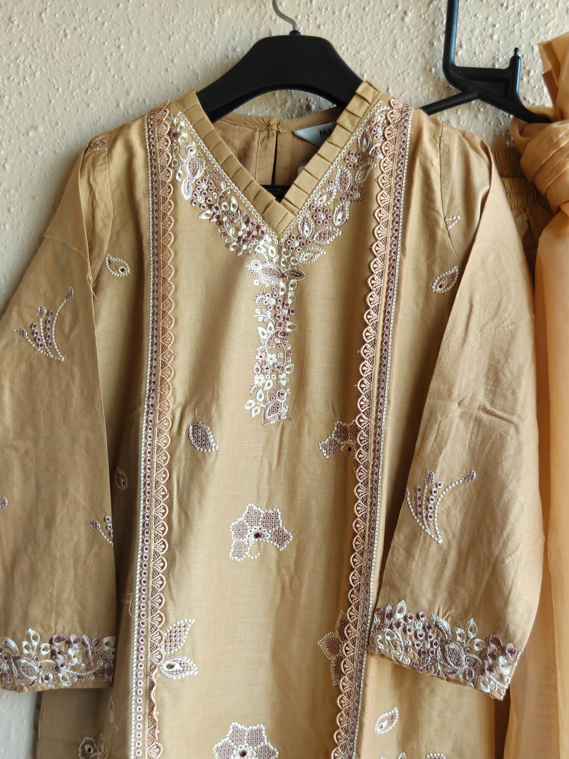 Zar-e-Noor