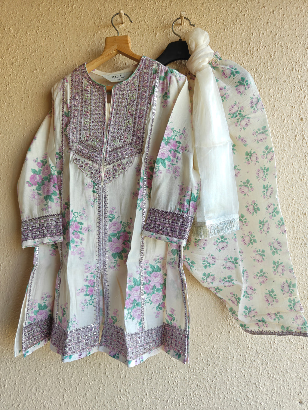 Gul-e-Lilac
