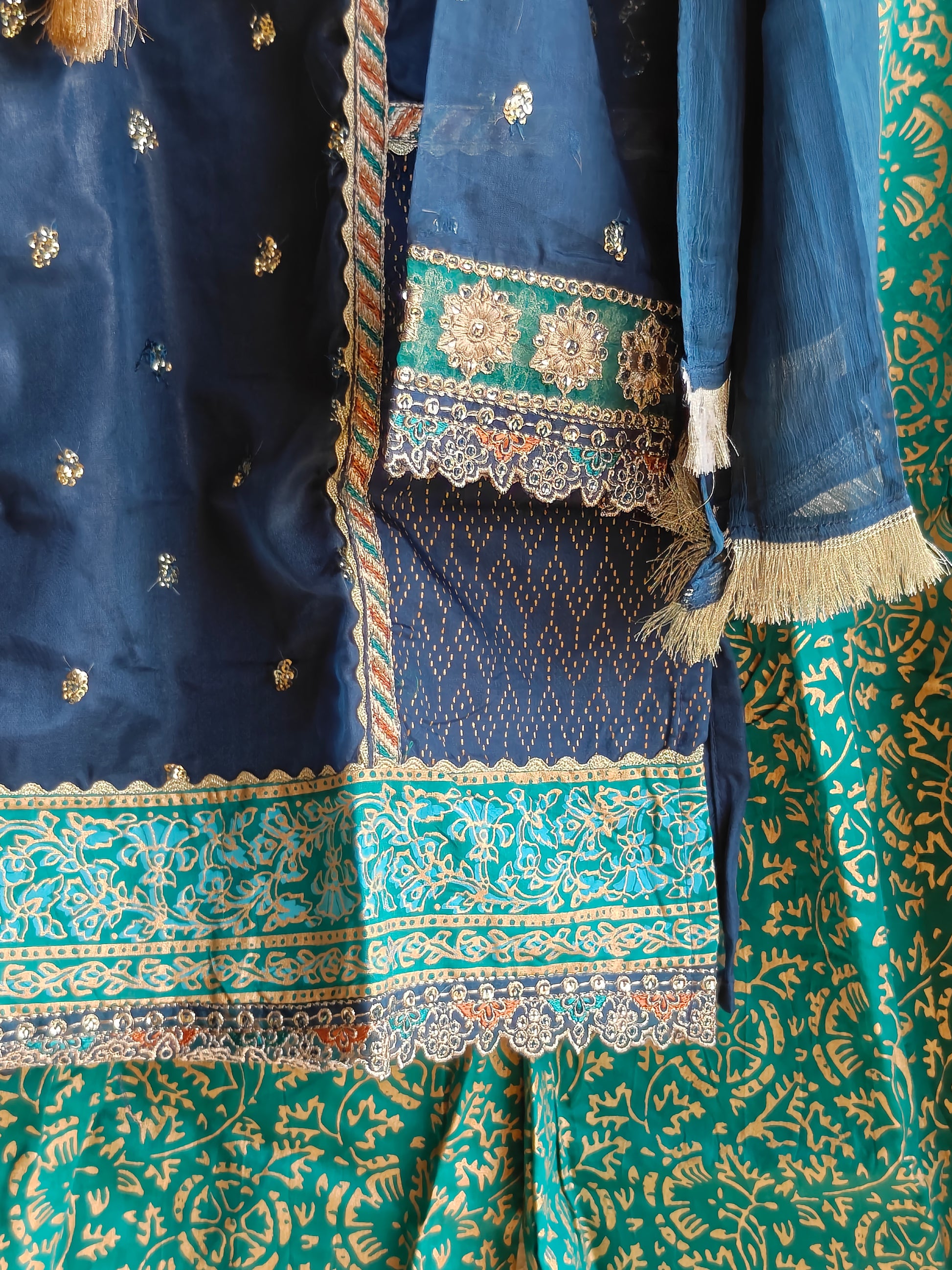 Neelam-e-Shaahi Andaaz