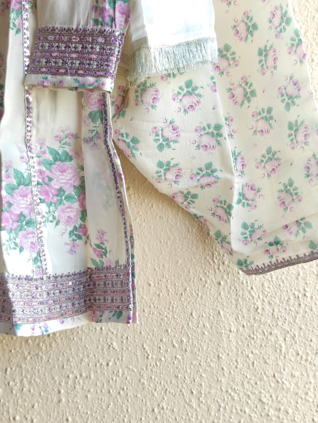 Gul-e-Lilac