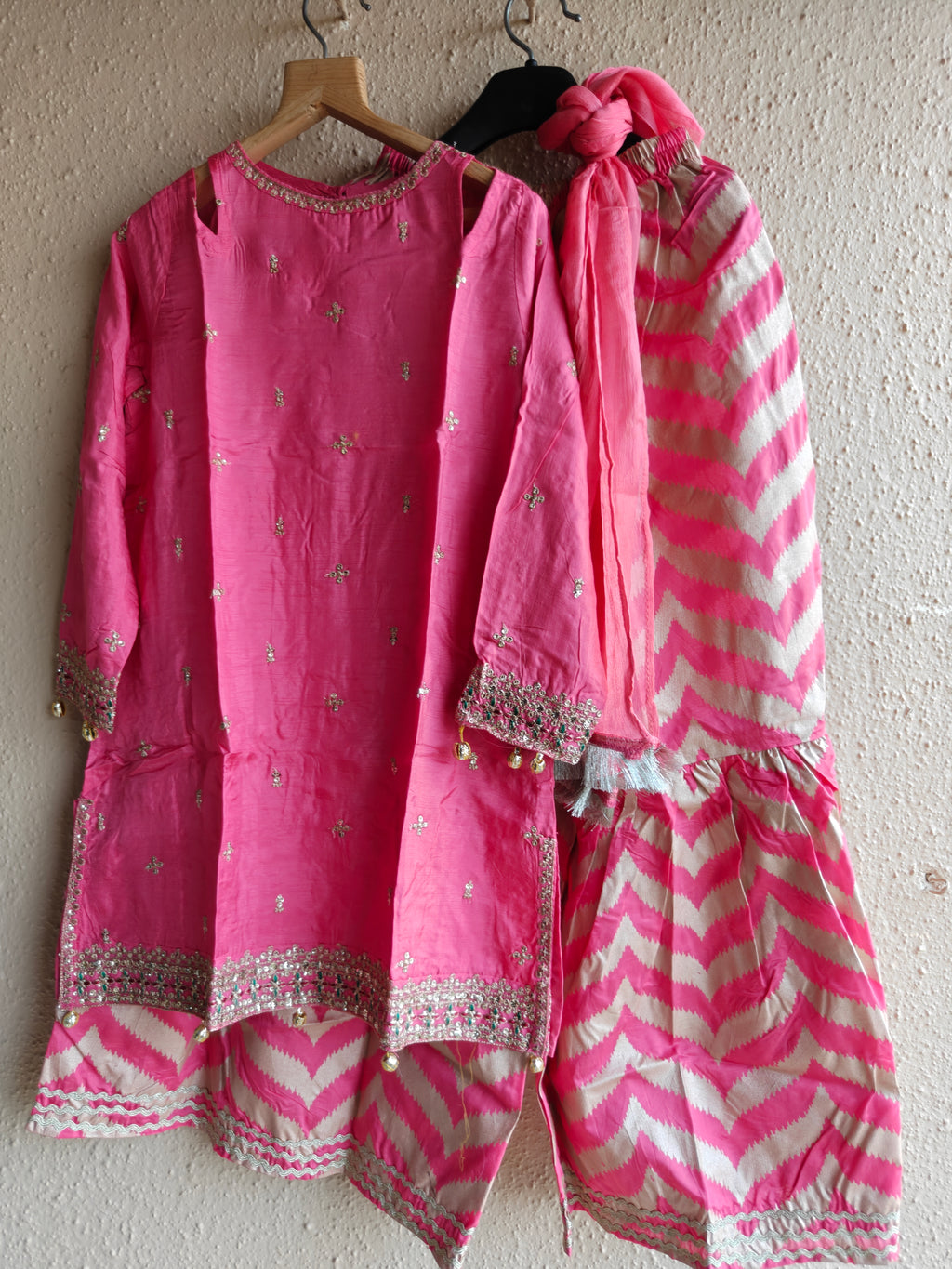 Gulaabi Andaaz-e-Shaahi