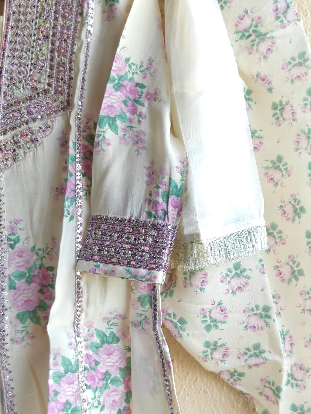 Gul-e-Lilac