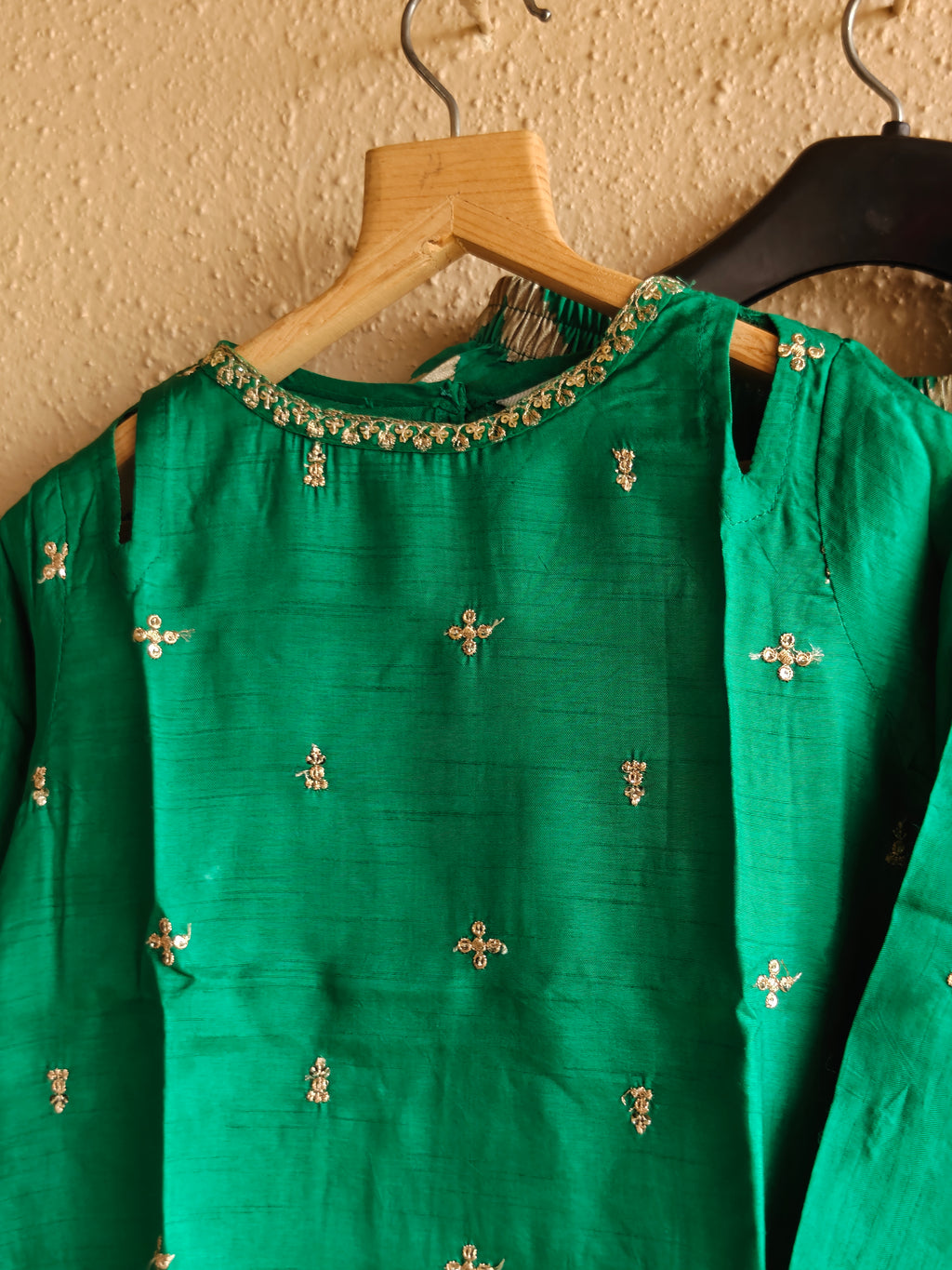 Sabz Adaa-e-Shaahi
