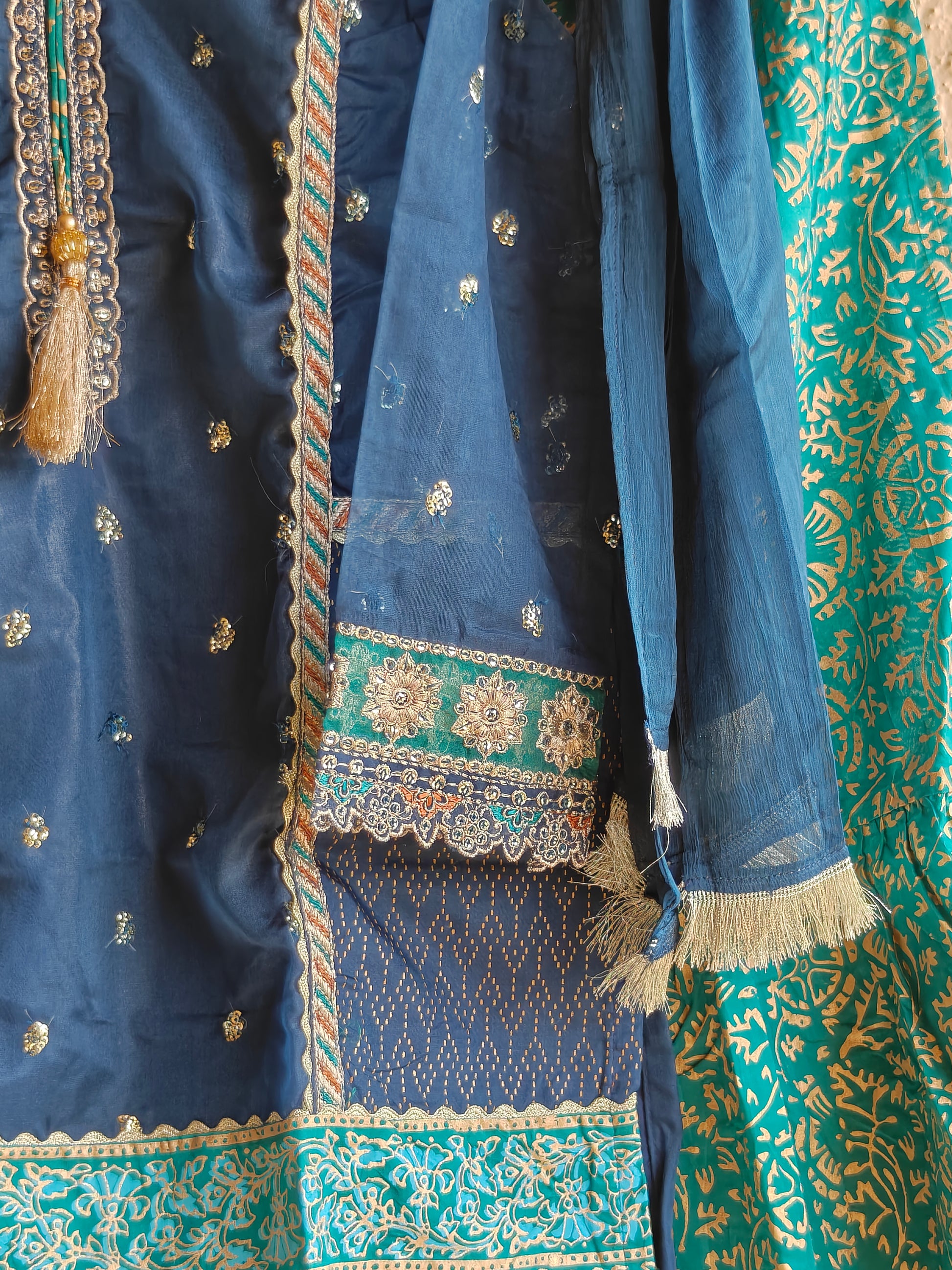 Neelam-e-Shaahi Andaaz